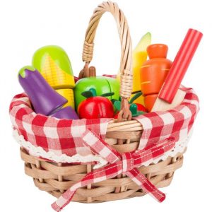 Légumes en bois avec panier