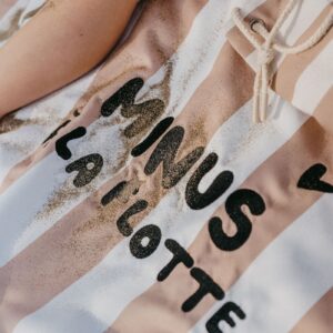 Serviette de plage " Minus à la flotte " rayure rose