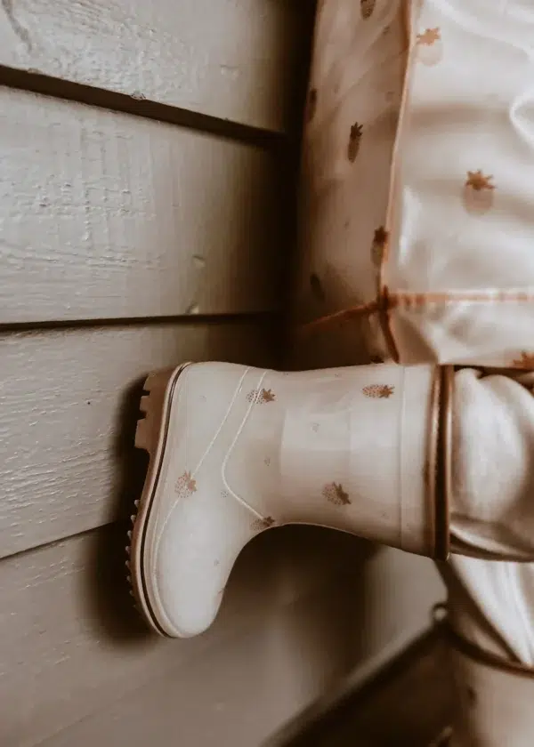 Bottes de pluie Mrs Ertha - Strawberries mood PRÉCOMMANDE – Image 3