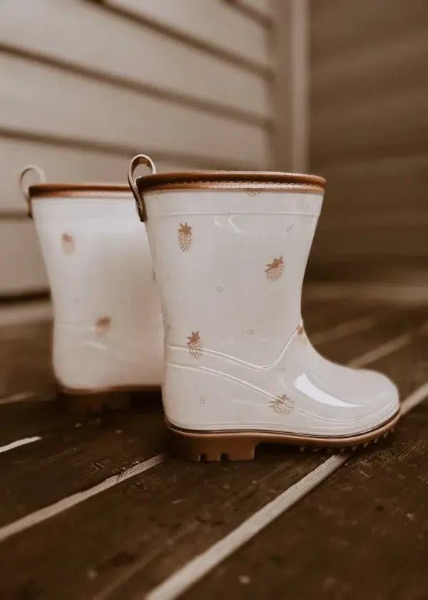 Bottes de pluie Mrs Ertha - Strawberries mood PRÉCOMMANDE – Image 6