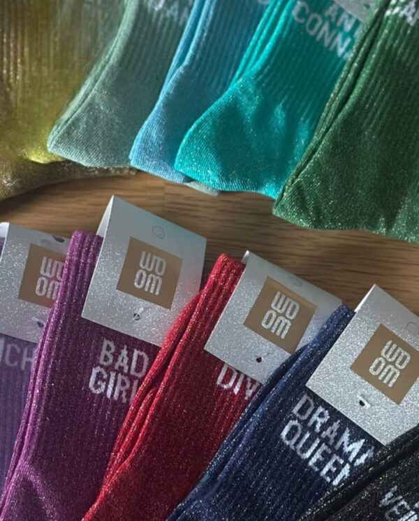 Chaussettes à Paillettes à Message "Boudeuse" - Abricot – Image 3
