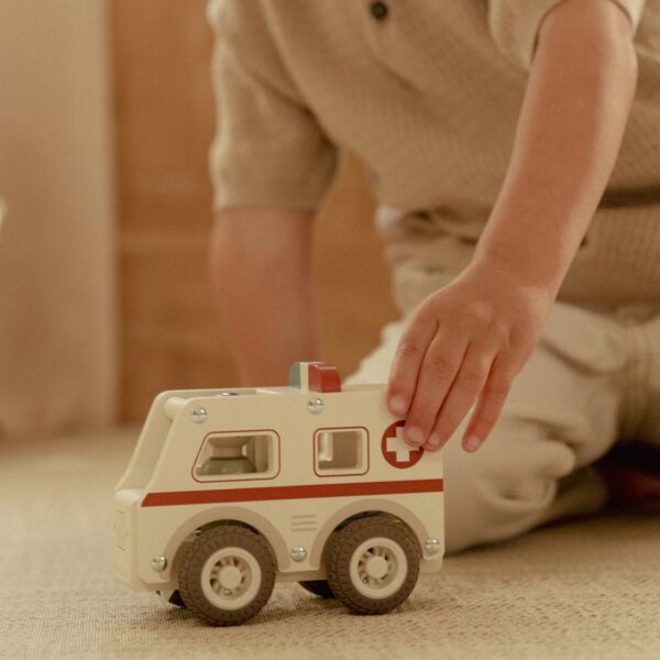 Ambulance en bois FSC – Image 3