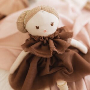 Poupée en tissu Maggie Lu PRÉ-COMMANDE
