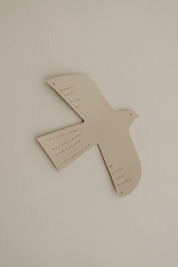 Oiseau en cuir taille M beige