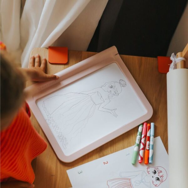 Tablette à dessin lumineuse Kidydraw Pro "Dessinons la mode" – Image 8