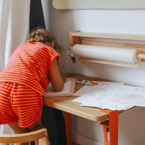 Tablette à dessin lumineuse Kidydraw Pro "Dessinons la mode" – Image 4