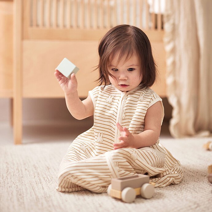 Gigoteuse légère en 
gaze de coton Miffy Stripe Biscuit 110cm – Image 3