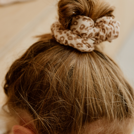 Chouchou gaze de coton léopard – Image 3