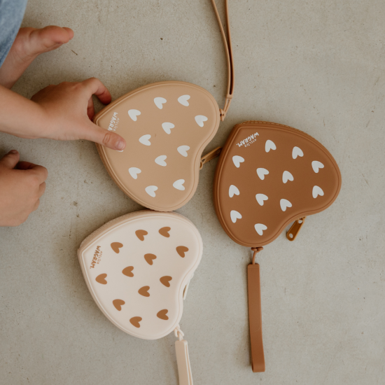 Pochette en silicone coeur Nougat – Image 3