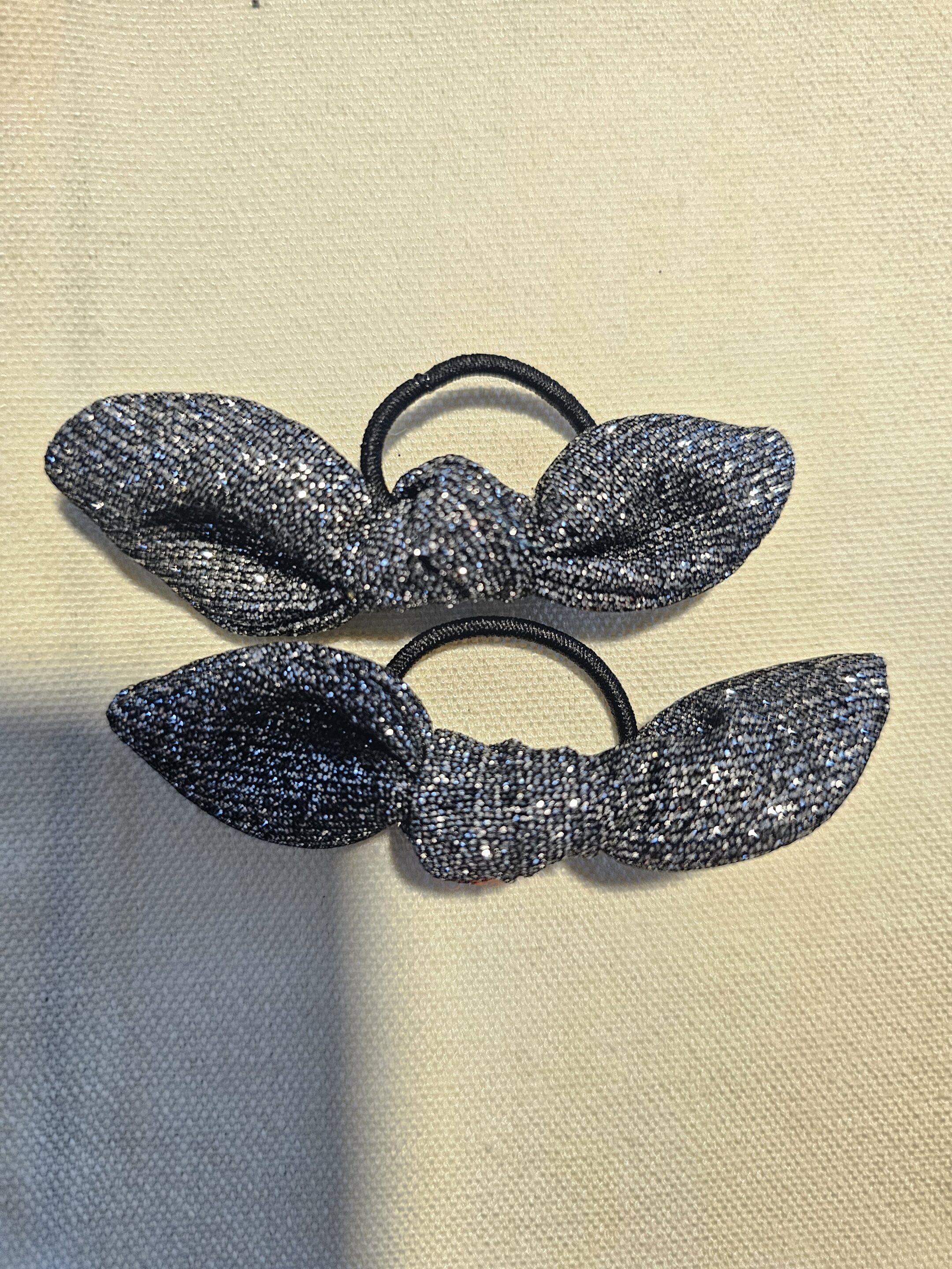 Elastiques nœud pour enfant noir pailletés