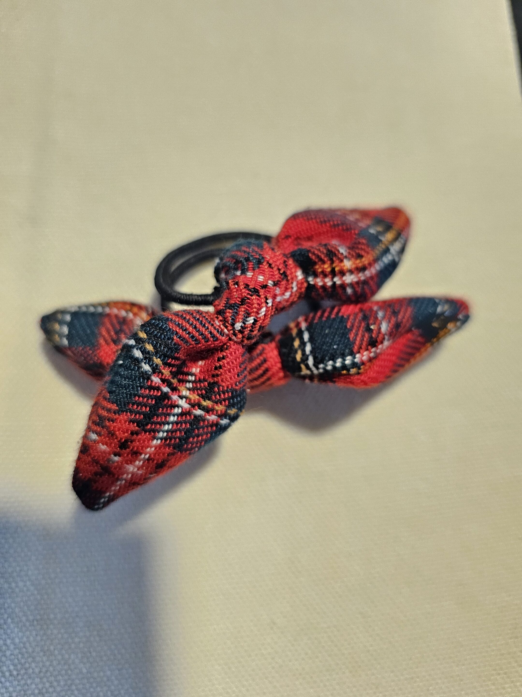 Elastiques nœud pour enfant Tartan rouge