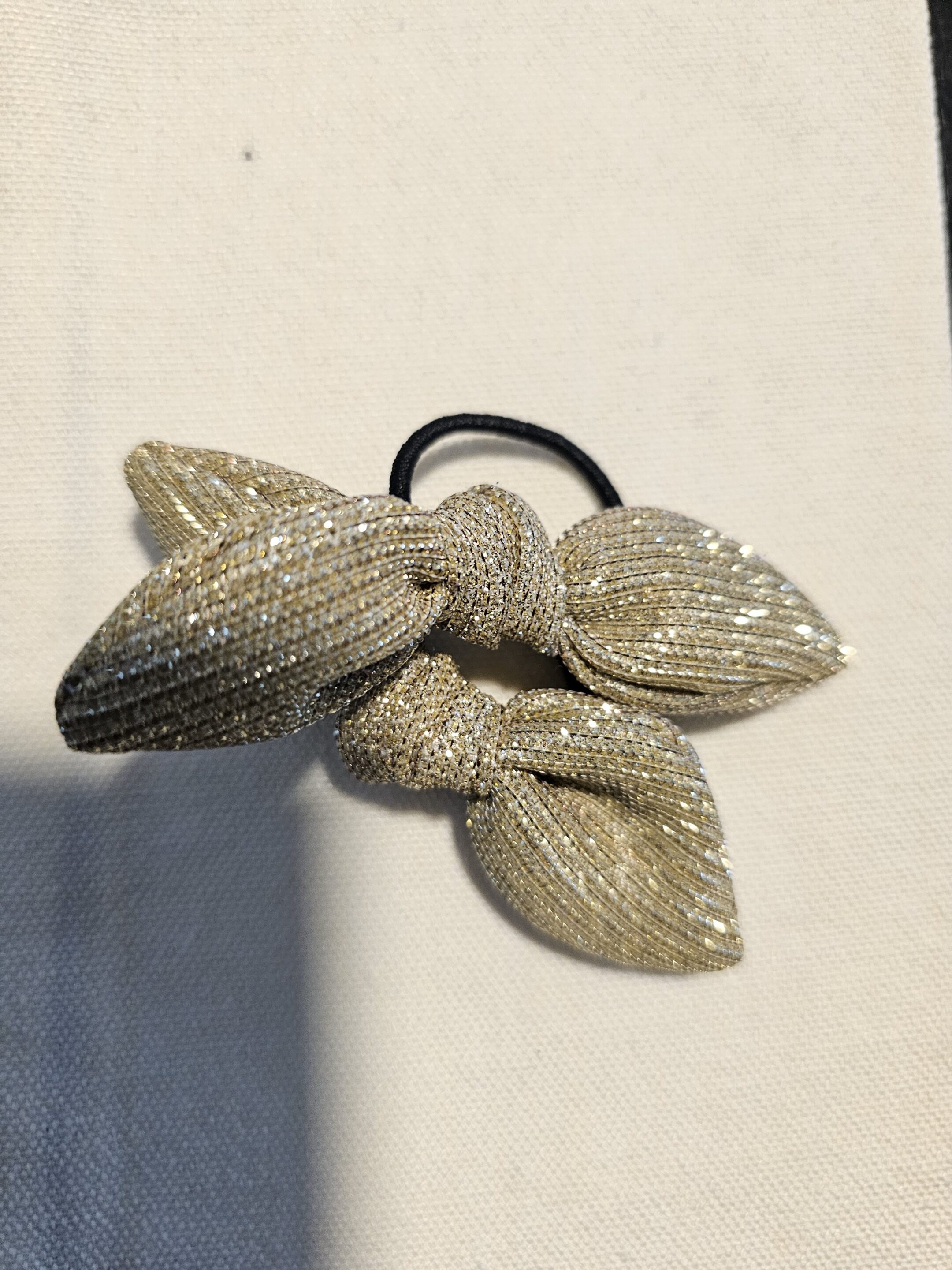 Elastiques nœud pour enfant dorés pailletés