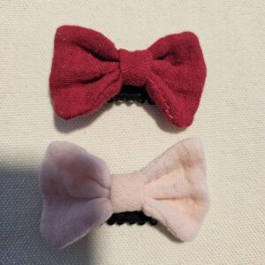 Lot de 2 mini barrettes antiglisse rouge et rose